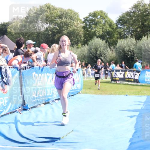 25.08.2024 - Elbe Triathlon Hamburg H.Heesch http://msf.ph/oto/6878036 25.08.2024 12:09:41 Ziel 518, 1653, 1691 meine-sportfotos.de
