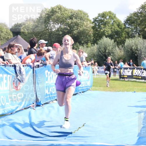 25.08.2024 - Elbe Triathlon Hamburg H.Heesch http://msf.ph/oto/6878038 25.08.2024 12:09:42 Ziel 518, 1653, 1691 meine-sportfotos.de