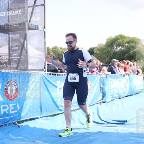 25.08.2024 - Elbe Triathlon Hamburg H.Heesch http://msf.ph/oto/6878042 25.08.2024 11:47:21 Ziel 365 meine-sportfotos.de