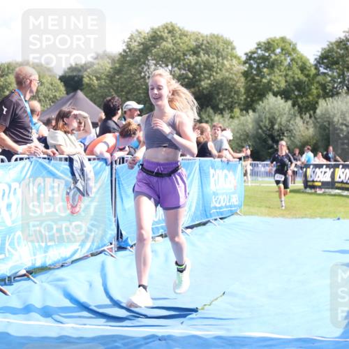 25.08.2024 - Elbe Triathlon Hamburg H.Heesch http://msf.ph/oto/6878045 25.08.2024 12:09:42 Ziel 518, 1653, 1691 meine-sportfotos.de