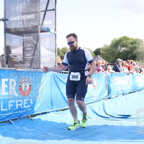 25.08.2024 - Elbe Triathlon Hamburg H.Heesch http://msf.ph/oto/6878046 25.08.2024 11:47:21 Ziel 365 meine-sportfotos.de