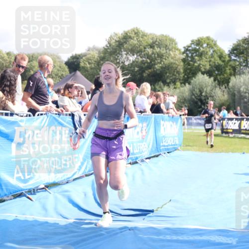 25.08.2024 - Elbe Triathlon Hamburg H.Heesch http://msf.ph/oto/6878053 25.08.2024 12:09:42 Ziel 518, 1653, 1691 meine-sportfotos.de