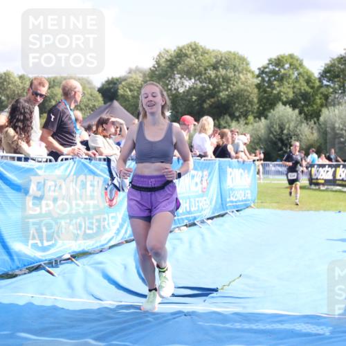 25.08.2024 - Elbe Triathlon Hamburg H.Heesch http://msf.ph/oto/6878055 25.08.2024 12:09:42 Ziel 518, 1653, 1691 meine-sportfotos.de