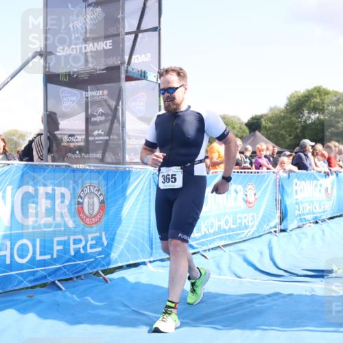 25.08.2024 - Elbe Triathlon Hamburg H.Heesch http://msf.ph/oto/6878056 25.08.2024 11:47:21 Ziel 365 meine-sportfotos.de