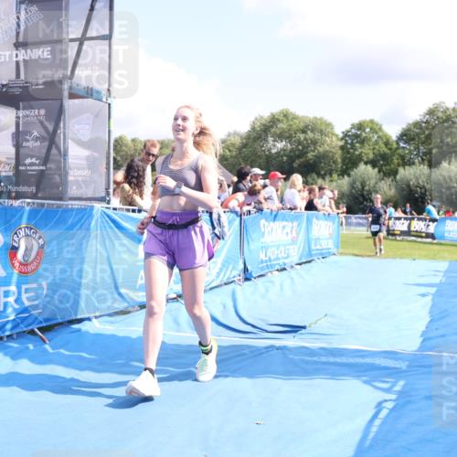 25.08.2024 - Elbe Triathlon Hamburg H.Heesch http://msf.ph/oto/6878074 25.08.2024 12:09:43 Ziel 518, 1653, 1691 meine-sportfotos.de
