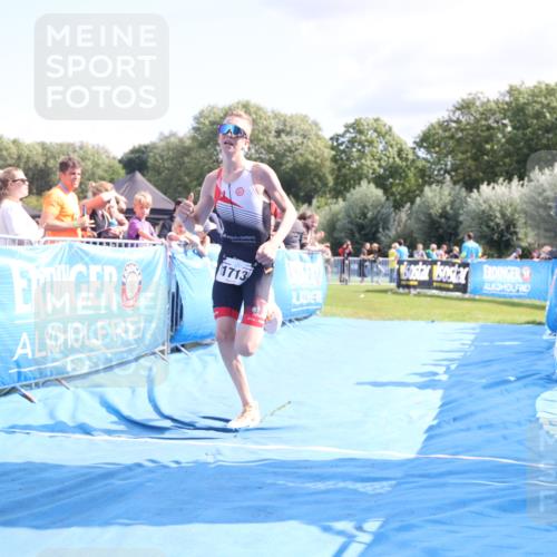 25.08.2024 - Elbe Triathlon Hamburg H.Heesch http://msf.ph/oto/6878076 25.08.2024 11:47:36 Ziel 1713 meine-sportfotos.de