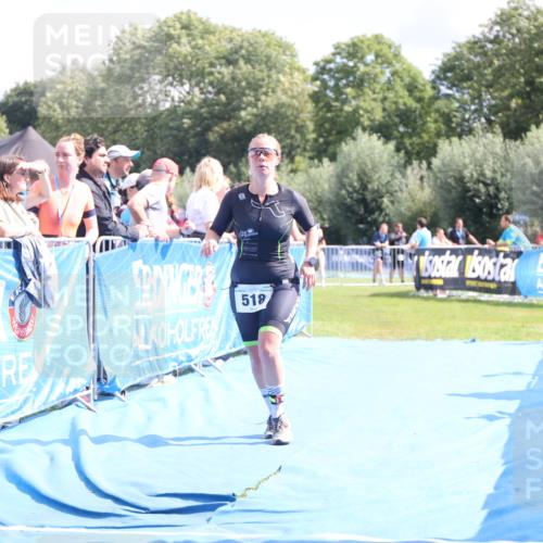 25.08.2024 - Elbe Triathlon Hamburg H.Heesch http://msf.ph/oto/6878079 25.08.2024 12:09:45 Ziel 518, 1653, 1691 meine-sportfotos.de