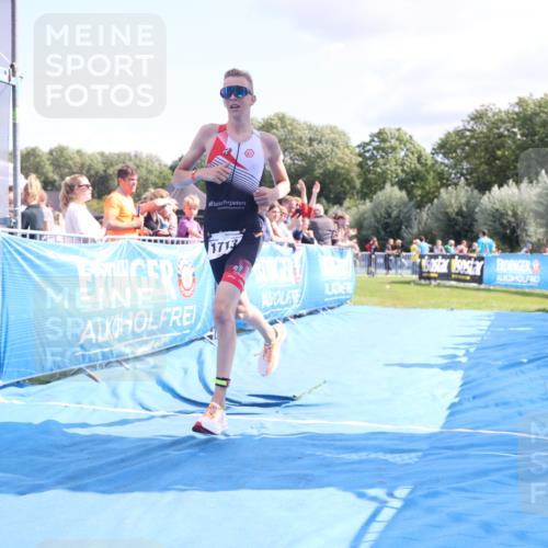 25.08.2024 - Elbe Triathlon Hamburg H.Heesch http://msf.ph/oto/6878084 25.08.2024 11:47:36 Ziel 1713 meine-sportfotos.de