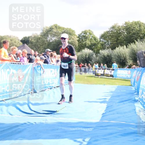 25.08.2024 - Elbe Triathlon Hamburg H.Heesch http://msf.ph/oto/6878099 25.08.2024 11:47:50 Ziel 462, 1467, 1565 meine-sportfotos.de