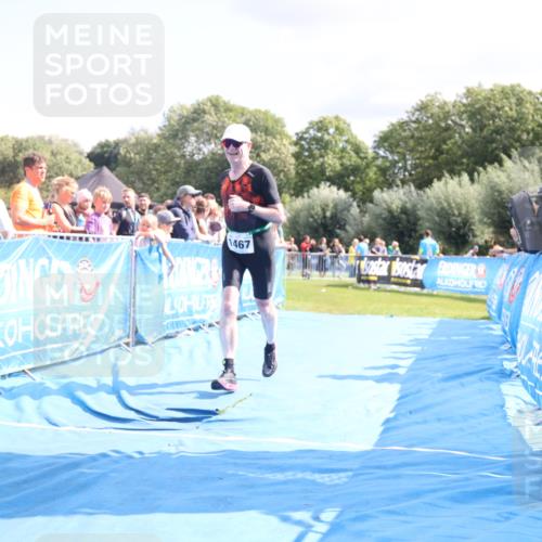 25.08.2024 - Elbe Triathlon Hamburg H.Heesch http://msf.ph/oto/6878101 25.08.2024 11:47:50 Ziel 462, 1467, 1565 meine-sportfotos.de