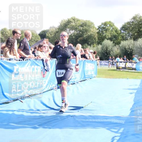 25.08.2024 - Elbe Triathlon Hamburg H.Heesch http://msf.ph/oto/6878107 25.08.2024 12:09:46 Ziel 518, 1653 meine-sportfotos.de