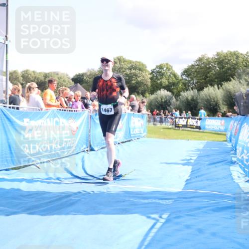 25.08.2024 - Elbe Triathlon Hamburg H.Heesch http://msf.ph/oto/6878112 25.08.2024 11:47:50 Ziel 462, 1467, 1565 meine-sportfotos.de