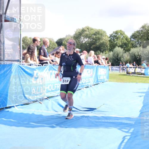 25.08.2024 - Elbe Triathlon Hamburg H.Heesch http://msf.ph/oto/6878117 25.08.2024 12:09:47 Ziel 518, 1653 meine-sportfotos.de