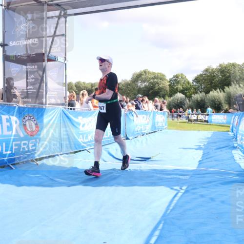 25.08.2024 - Elbe Triathlon Hamburg H.Heesch http://msf.ph/oto/6878125 25.08.2024 11:47:51 Ziel 462, 1467, 1565 meine-sportfotos.de