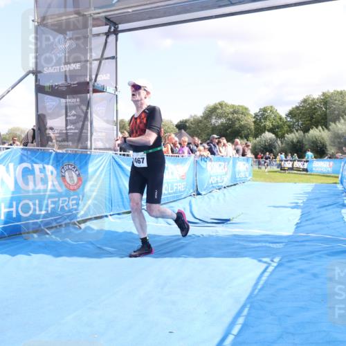 25.08.2024 - Elbe Triathlon Hamburg H.Heesch http://msf.ph/oto/6878131 25.08.2024 11:47:51 Ziel 462, 1467, 1565 meine-sportfotos.de