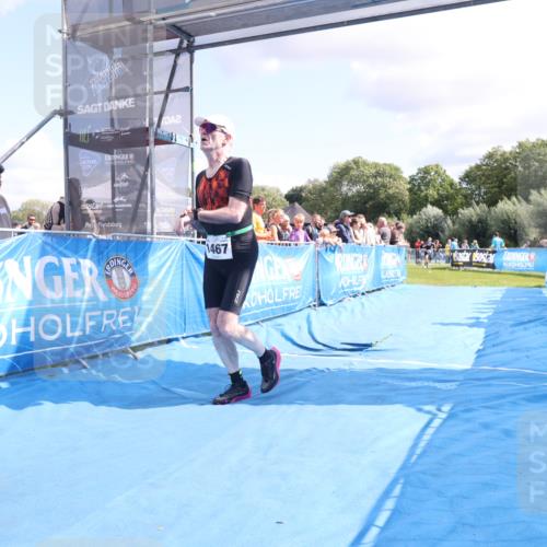 25.08.2024 - Elbe Triathlon Hamburg H.Heesch http://msf.ph/oto/6878133 25.08.2024 11:47:51 Ziel 462, 1467, 1565 meine-sportfotos.de