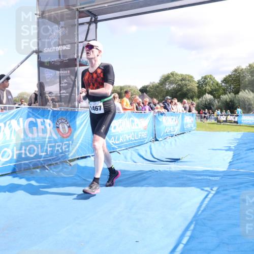 25.08.2024 - Elbe Triathlon Hamburg H.Heesch http://msf.ph/oto/6878136 25.08.2024 11:47:51 Ziel 462, 1467, 1565 meine-sportfotos.de