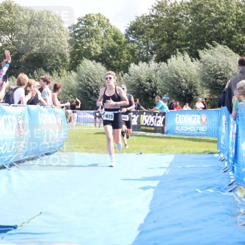 25.08.2024 - Elbe Triathlon Hamburg H.Heesch http://msf.ph/oto/6878137 25.08.2024 12:10:10 Ziel 453, 1673 meine-sportfotos.de