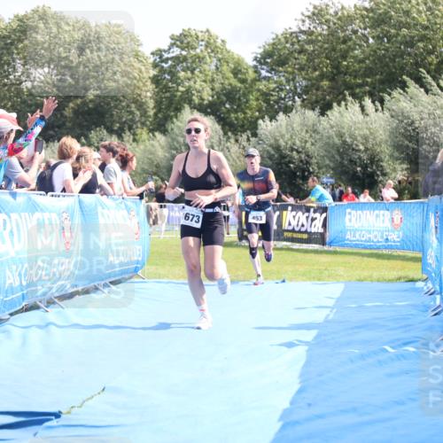 25.08.2024 - Elbe Triathlon Hamburg H.Heesch http://msf.ph/oto/6878148 25.08.2024 12:10:10 Ziel 453, 1673 meine-sportfotos.de
