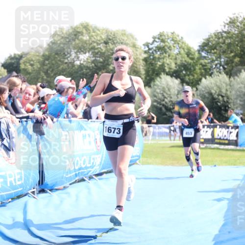 25.08.2024 - Elbe Triathlon Hamburg H.Heesch http://msf.ph/oto/6878154 25.08.2024 12:10:11 Ziel 453, 1673 meine-sportfotos.de