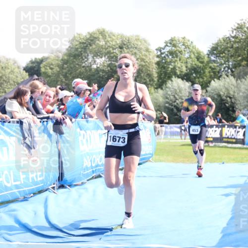 25.08.2024 - Elbe Triathlon Hamburg H.Heesch http://msf.ph/oto/6878158 25.08.2024 12:10:11 Ziel 453, 1673 meine-sportfotos.de