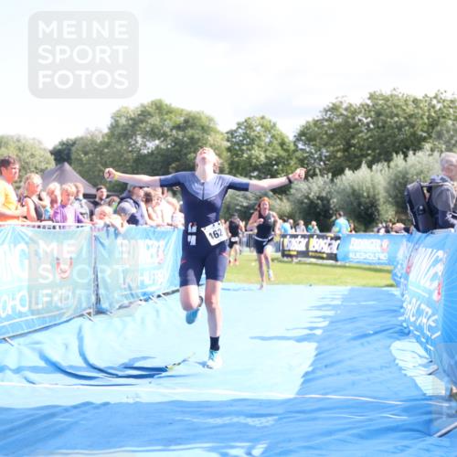 25.08.2024 - Elbe Triathlon Hamburg H.Heesch http://msf.ph/oto/6878159 25.08.2024 11:47:57 Ziel 462, 635, 1467, 1565 meine-sportfotos.de