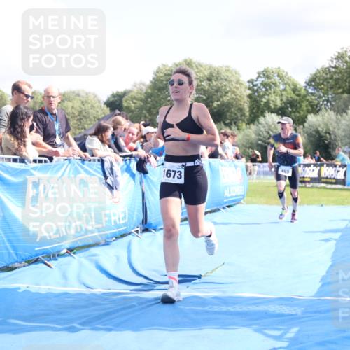 25.08.2024 - Elbe Triathlon Hamburg H.Heesch http://msf.ph/oto/6878166 25.08.2024 12:10:11 Ziel 453, 1673 meine-sportfotos.de