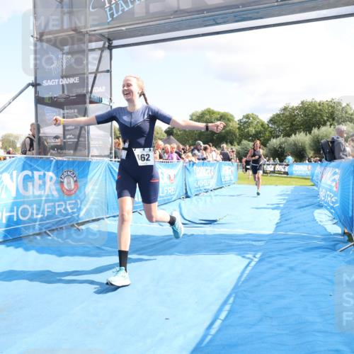 25.08.2024 - Elbe Triathlon Hamburg H.Heesch http://msf.ph/oto/6878173 25.08.2024 11:47:57 Ziel 462, 635, 1467, 1565 meine-sportfotos.de