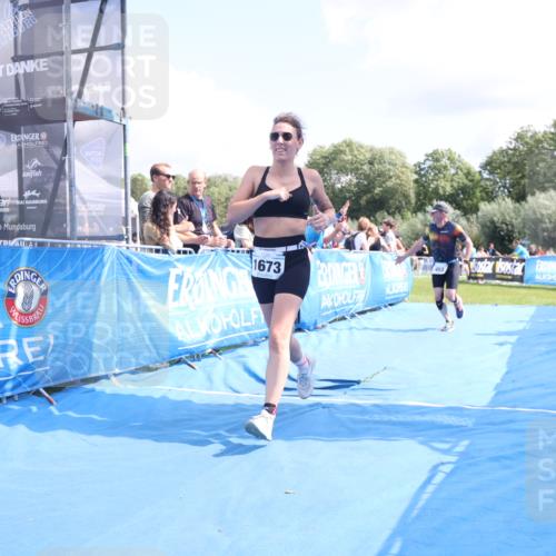 25.08.2024 - Elbe Triathlon Hamburg H.Heesch http://msf.ph/oto/6878176 25.08.2024 12:10:12 Ziel 453, 1673 meine-sportfotos.de