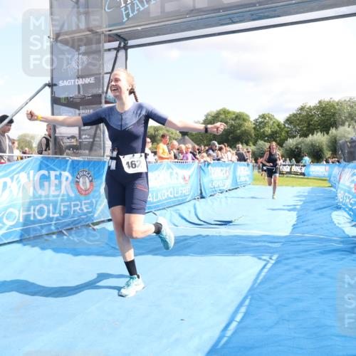 25.08.2024 - Elbe Triathlon Hamburg H.Heesch http://msf.ph/oto/6878177 25.08.2024 11:47:58 Ziel 462, 635, 1565 meine-sportfotos.de