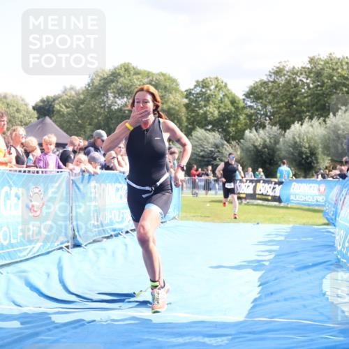 25.08.2024 - Elbe Triathlon Hamburg H.Heesch http://msf.ph/oto/6878181 25.08.2024 11:47:59 Ziel 462, 635, 1565 meine-sportfotos.de