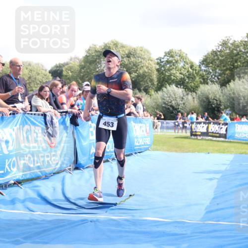25.08.2024 - Elbe Triathlon Hamburg H.Heesch http://msf.ph/oto/6878187 25.08.2024 12:10:13 Ziel 453, 1673 meine-sportfotos.de