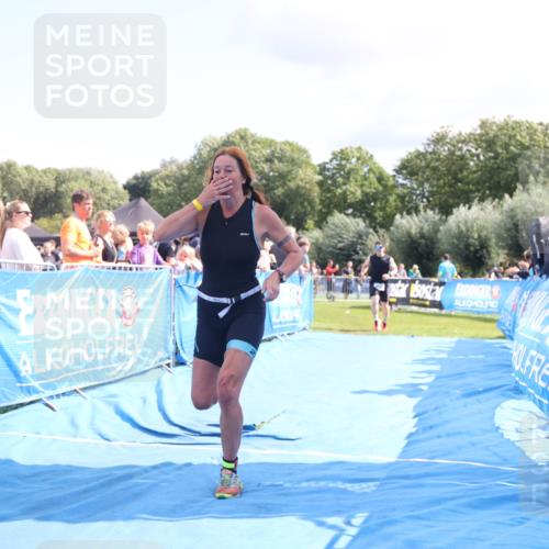 25.08.2024 - Elbe Triathlon Hamburg H.Heesch http://msf.ph/oto/6878188 25.08.2024 11:47:59 Ziel 462, 635, 1565 meine-sportfotos.de