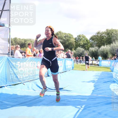25.08.2024 - Elbe Triathlon Hamburg H.Heesch http://msf.ph/oto/6878195 25.08.2024 11:47:59 Ziel 462, 635, 1565 meine-sportfotos.de