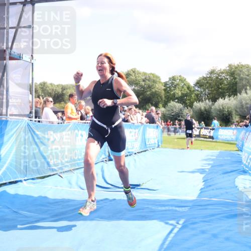 25.08.2024 - Elbe Triathlon Hamburg H.Heesch http://msf.ph/oto/6878197 25.08.2024 11:47:59 Ziel 462, 635, 1565 meine-sportfotos.de