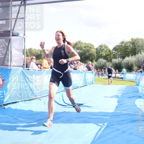 25.08.2024 - Elbe Triathlon Hamburg H.Heesch http://msf.ph/oto/6878198 25.08.2024 11:47:59 Ziel 462, 635, 1565 meine-sportfotos.de