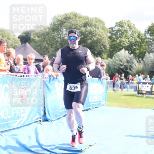 25.08.2024 - Elbe Triathlon Hamburg H.Heesch http://msf.ph/oto/6878221 25.08.2024 11:48:02 Ziel 462, 635, 1565 meine-sportfotos.de