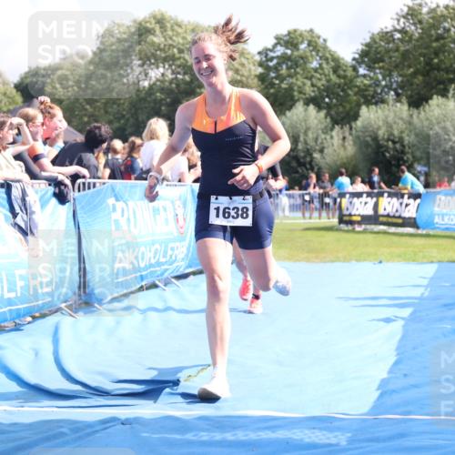 25.08.2024 - Elbe Triathlon Hamburg H.Heesch http://msf.ph/oto/6878227 25.08.2024 12:10:23 Ziel 1593, 1624, 1638 meine-sportfotos.de
