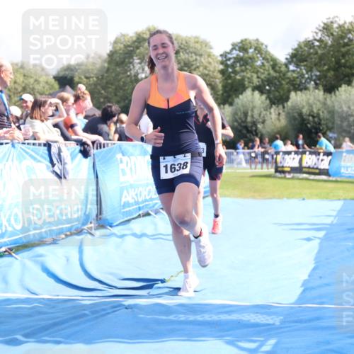 25.08.2024 - Elbe Triathlon Hamburg H.Heesch http://msf.ph/oto/6878233 25.08.2024 12:10:23 Ziel 1593, 1624, 1638 meine-sportfotos.de