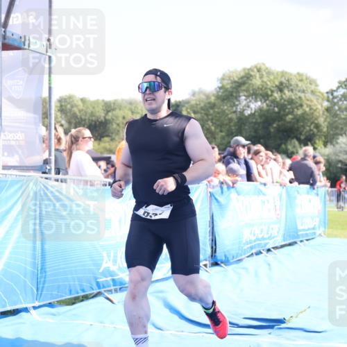 25.08.2024 - Elbe Triathlon Hamburg H.Heesch http://msf.ph/oto/6878241 25.08.2024 11:48:03 Ziel 462, 635, 1565 meine-sportfotos.de
