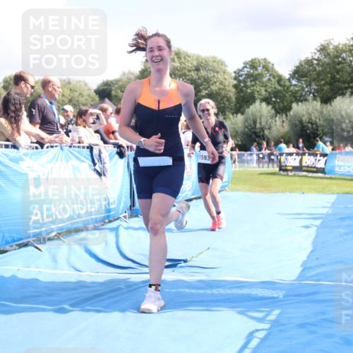 25.08.2024 - Elbe Triathlon Hamburg H.Heesch http://msf.ph/oto/6878242 25.08.2024 12:10:23 Ziel 1593, 1624, 1638 meine-sportfotos.de