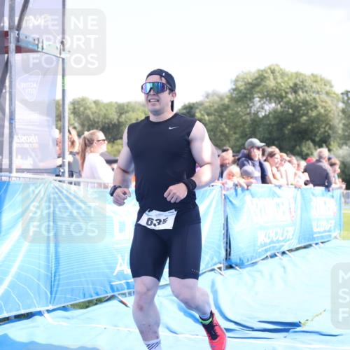 25.08.2024 - Elbe Triathlon Hamburg H.Heesch http://msf.ph/oto/6878243 25.08.2024 11:48:03 Ziel 462, 635, 1565 meine-sportfotos.de