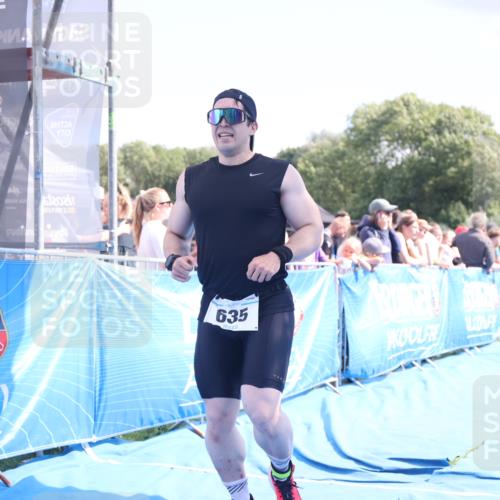 25.08.2024 - Elbe Triathlon Hamburg H.Heesch http://msf.ph/oto/6878245 25.08.2024 11:48:03 Ziel 462, 635, 1565 meine-sportfotos.de