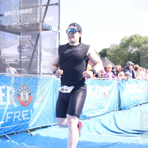 25.08.2024 - Elbe Triathlon Hamburg H.Heesch http://msf.ph/oto/6878253 25.08.2024 11:48:03 Ziel 462, 635, 1565 meine-sportfotos.de