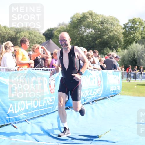 25.08.2024 - Elbe Triathlon Hamburg H.Heesch http://msf.ph/oto/6878262 25.08.2024 11:48:17 Ziel 471, 1441 meine-sportfotos.de