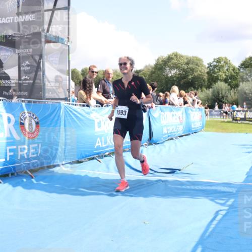 25.08.2024 - Elbe Triathlon Hamburg H.Heesch http://msf.ph/oto/6878269 25.08.2024 12:10:24 Ziel 1593, 1624, 1638 meine-sportfotos.de