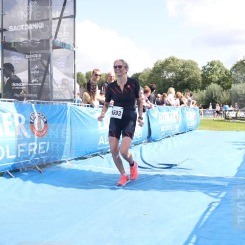 25.08.2024 - Elbe Triathlon Hamburg H.Heesch http://msf.ph/oto/6878273 25.08.2024 12:10:24 Ziel 1593, 1624, 1638 meine-sportfotos.de