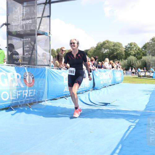 25.08.2024 - Elbe Triathlon Hamburg H.Heesch http://msf.ph/oto/6878274 25.08.2024 12:10:24 Ziel 1593, 1624, 1638 meine-sportfotos.de