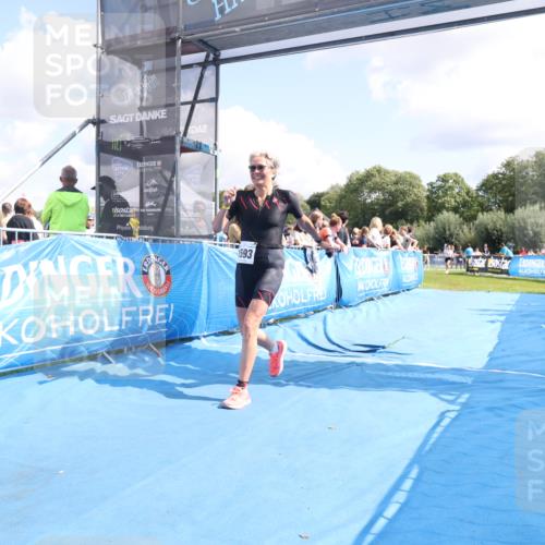 25.08.2024 - Elbe Triathlon Hamburg H.Heesch http://msf.ph/oto/6878280 25.08.2024 12:10:25 Ziel 1593, 1624, 1638 meine-sportfotos.de