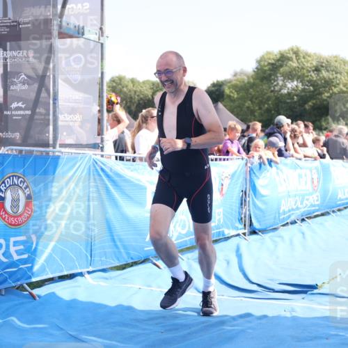 25.08.2024 - Elbe Triathlon Hamburg H.Heesch http://msf.ph/oto/6878283 25.08.2024 11:48:17 Ziel 471, 1441 meine-sportfotos.de